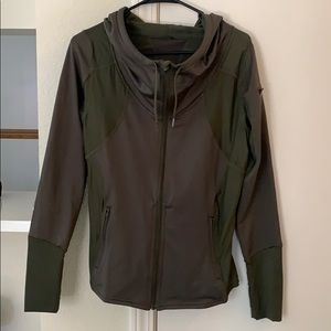 Hyperextending Accent II jacket